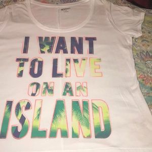 💥LAST CHANCE💥 2/$10 Tropical Island Graphic Tee
